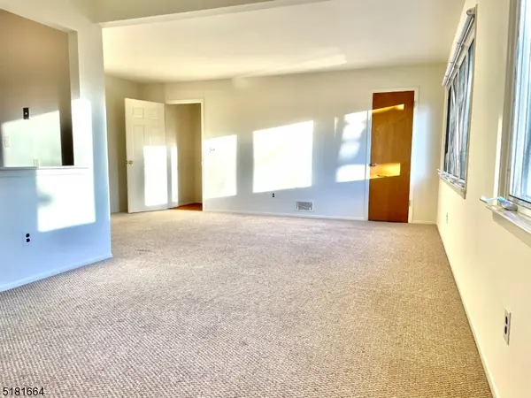 365 Patricia Ct, Union Twp., NJ 07083