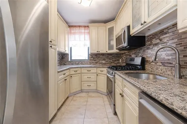 9424 Fort Hamilton Pkwy, Brooklyn, NY 11209