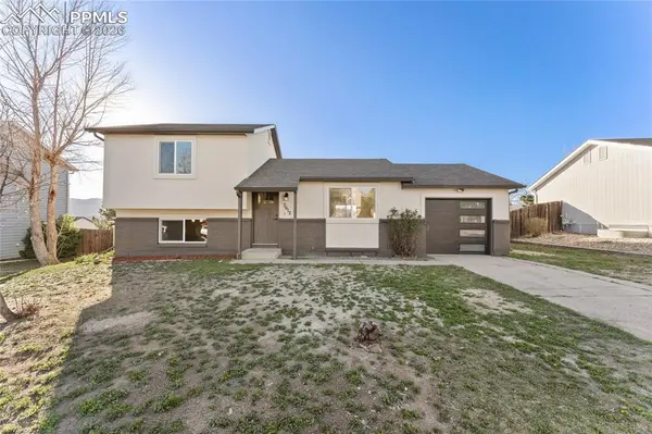 7612 Bell DR, Colorado Springs, CO 80920