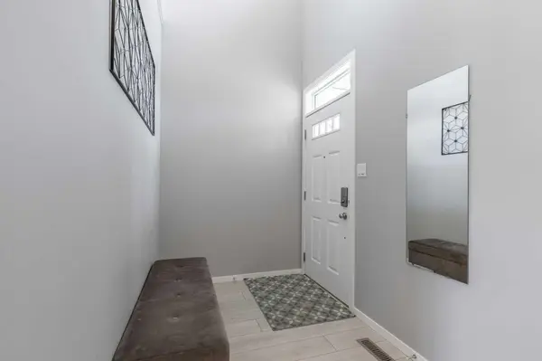 933 Pacific WAY W, Lethbridge, AB T1J 5N4