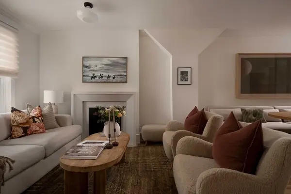 266 Roselawn AVE, Toronto C03, ON M4R 1E9