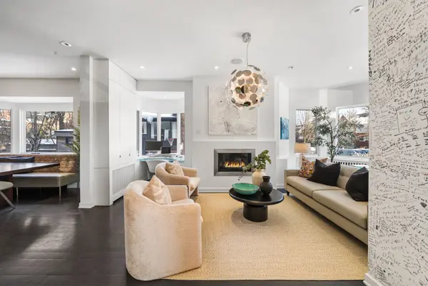 26 Lytton BLVD, Toronto C04, ON M4R 1L1