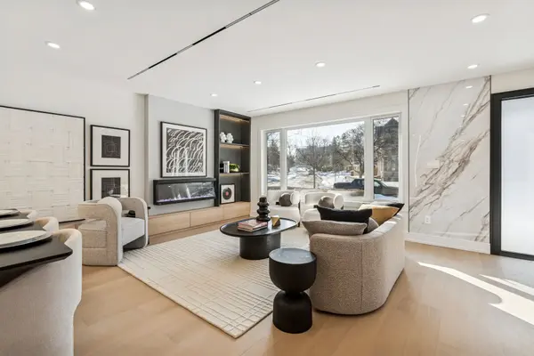 77 Peace DR, Toronto E09, ON M1G 2V3