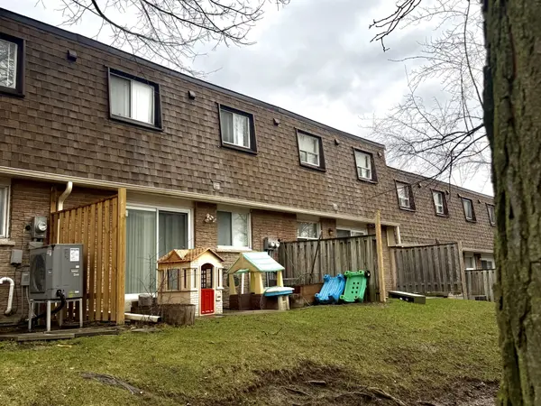 121 L'amoreaux DR #67, Toronto E05, ON M1W 2J9