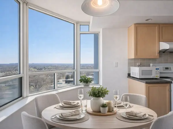 125 Omni DR #1935, Toronto E09, ON M1P 5A9