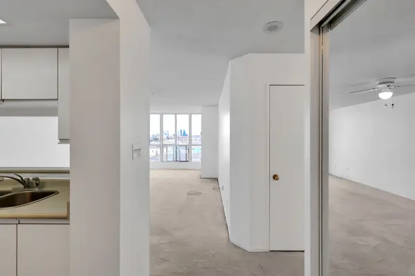 1470 Midland AVE #609, Toronto E04, ON M1P 4Z4