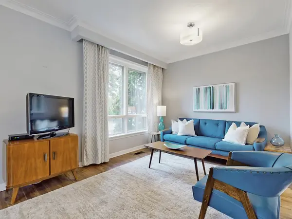 366 Palmer AVE, Richmond Hill, ON L4C 1P6