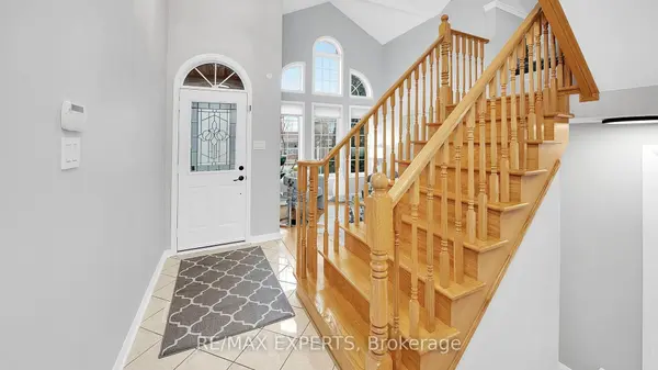 11 Crew CRES, Vaughan, ON L6A 3E9