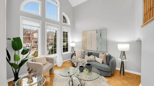 11 Crew CRES, Vaughan, ON L6A 3E9