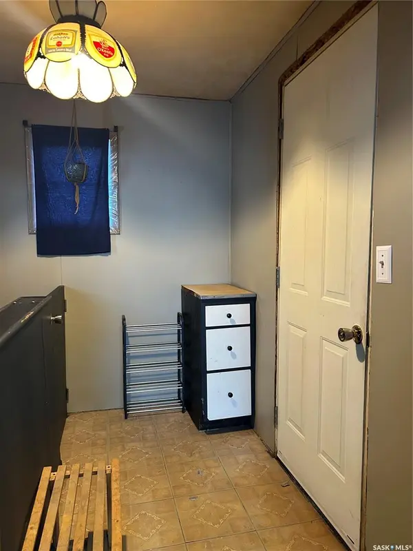 512 Railway AVENUE, Lampman, SK S0C 1N0