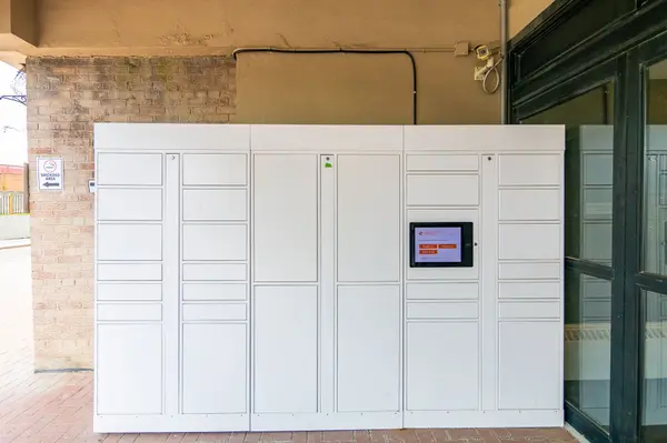 3390 Weston RD #902, Toronto W05, ON M9M 2X3