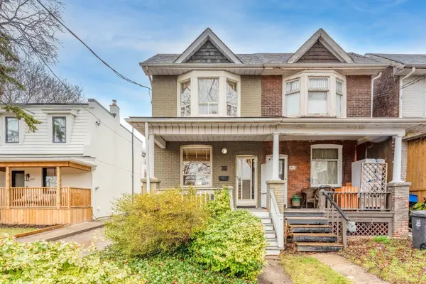 413 Indian GRV,  Toronto W02,  ON M6P 2H7