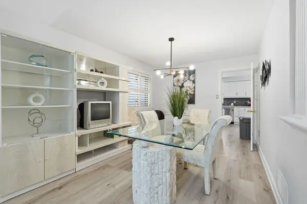 66 Suffolk ST, Hamilton, ON L9K 1M9