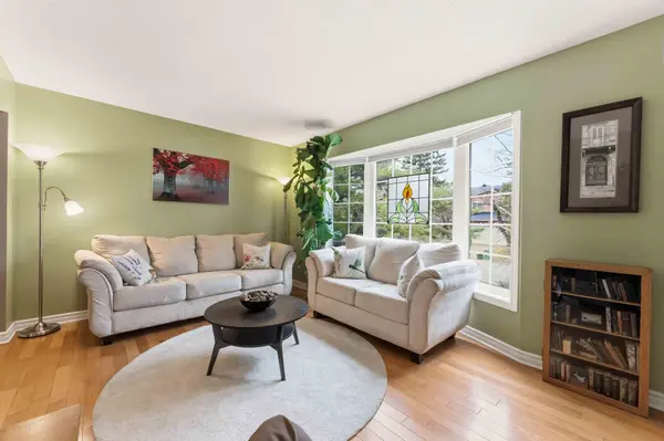 30 Longden PL, Kanata, ON K2M 1V2