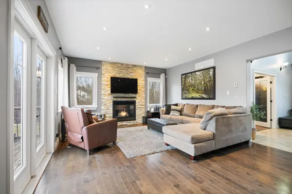 151 Spruce CRES, Mississippi Mills, ON K7C 3P1