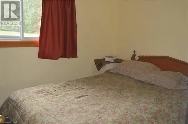 1052 Ablett CT, Algonquin Highlands, ON K0M 1J1