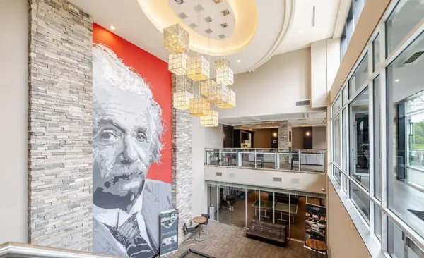 1235 Richmond ST #913, London East, ON N6A 0C1