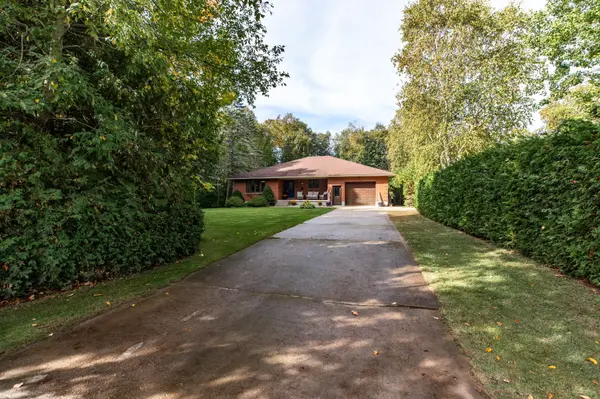 34 Southampton Pkwy, South Bruce Peninsula, ON N0H 2G0