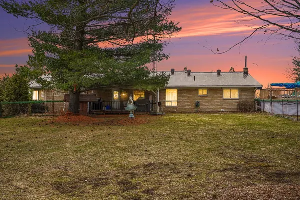 220 Highfield CRES, Beckwith, ON K7C 3P2