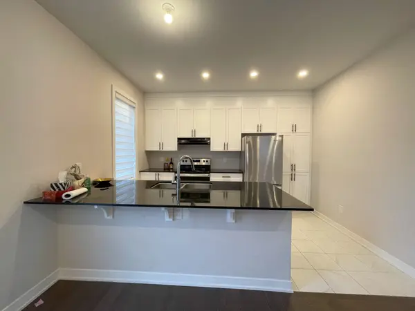 1886 Haiku ST, Barrhaven, ON K2J 6W7