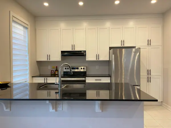 1886 Haiku ST, Barrhaven, ON K2J 6W7