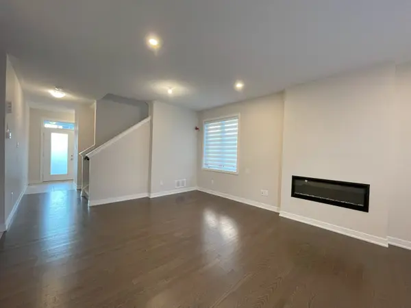 1886 Haiku ST, Barrhaven, ON K2J 6W7