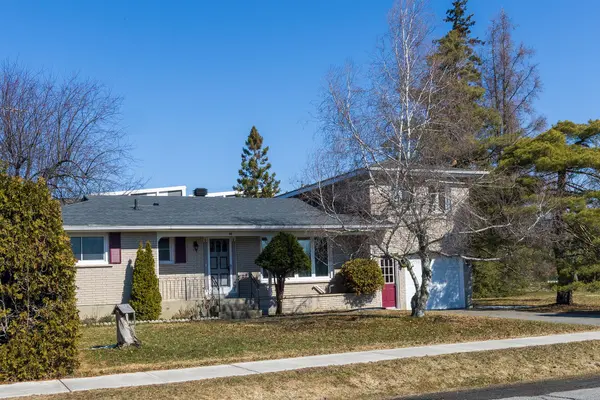 66 Fifth ST E, South Dundas, ON K0C 1X0