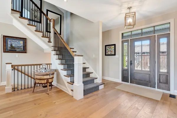 42 PARSONAGE RD, Hamilton, ON N3T 5M1