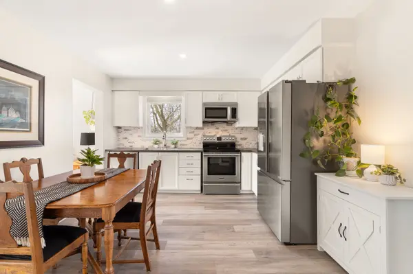 22 Thompson DR, Guelph, ON N1E 7A5