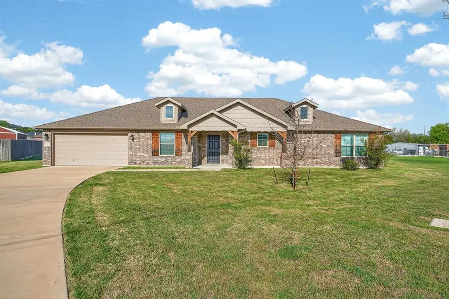 3905 Chippewa Court, Granbury, TX 76048