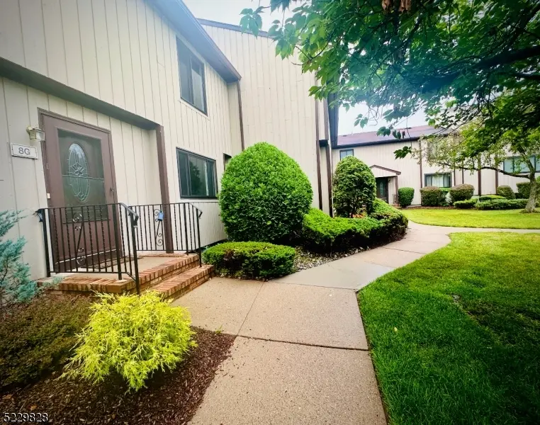 38 Park St8-G #G, Florham Park Boro, NJ 07932