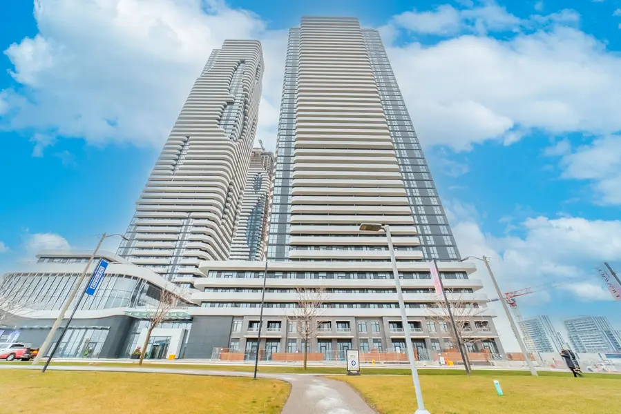 195 Commerce ST #716, Vaughan, ON L4K 0P9