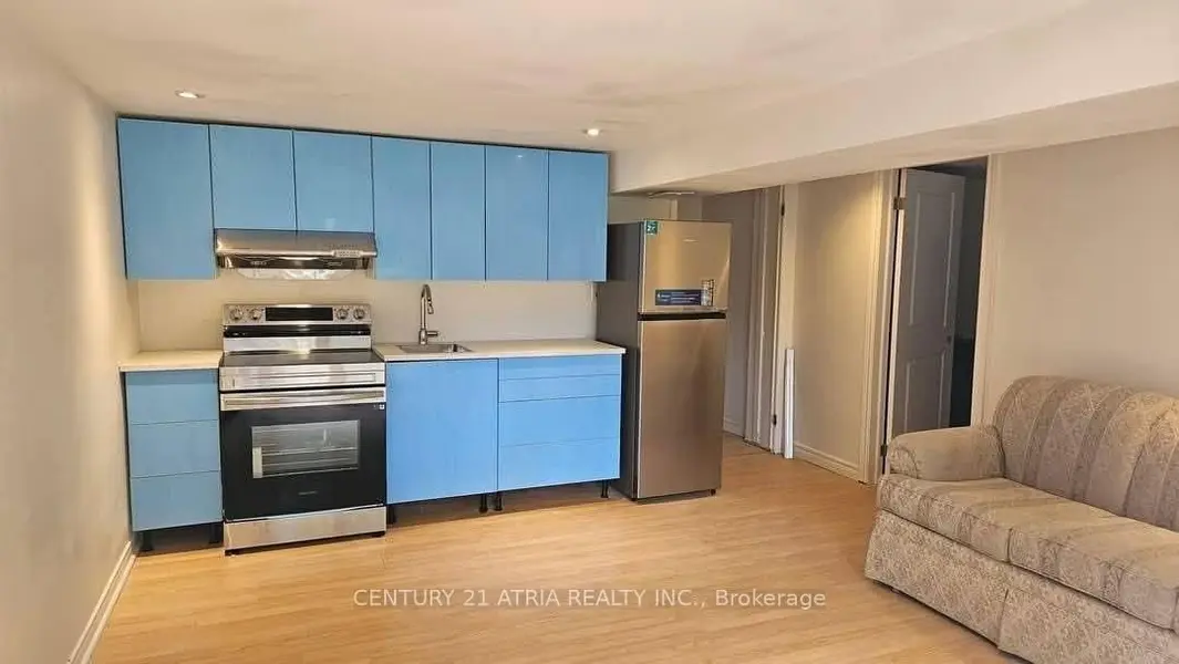 38 Harding BLVD #Bsmt 2, Richmond Hill, ON L4C 1S8