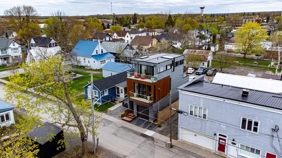 37 West ST, Prince Edward County, ON K0K 3L0