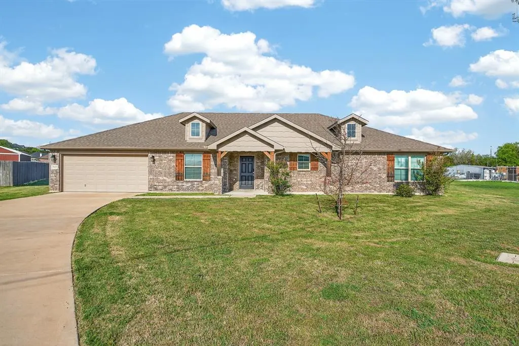 3905 Chippewa Court, Granbury, TX 76048