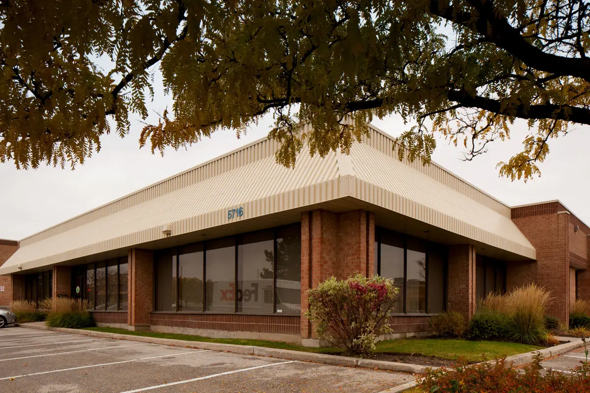 5716 Coopers AVE #17, Mississauga, ON L4Z 2E9