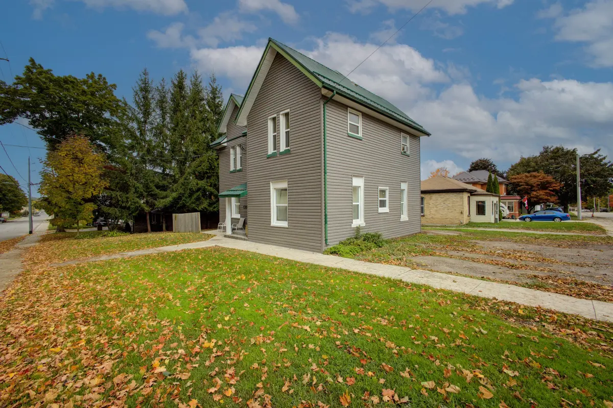 103 Patrick ST E, North Huron, ON N0G 2N0