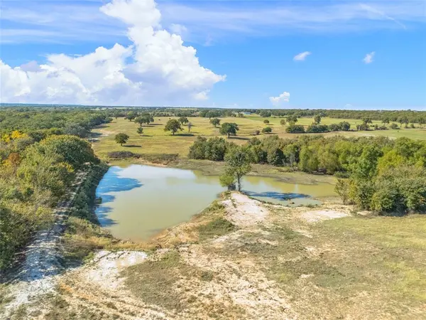 1120 Clover Drive, Poolville, TX 76487