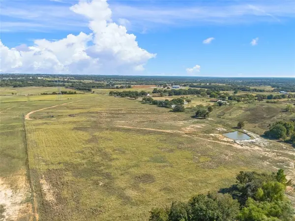 1120 Clover Drive, Poolville, TX 76487