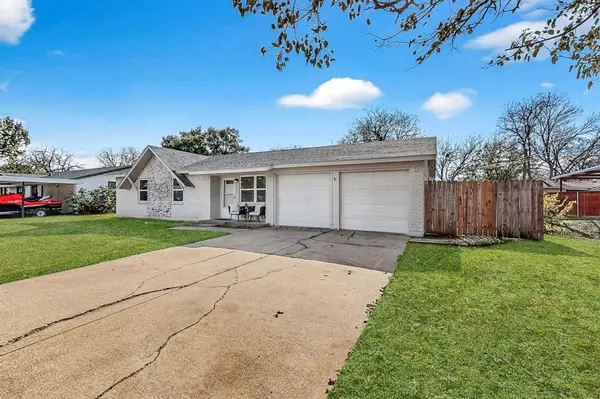 5808 Hanson Drive, Watauga, TX 76148