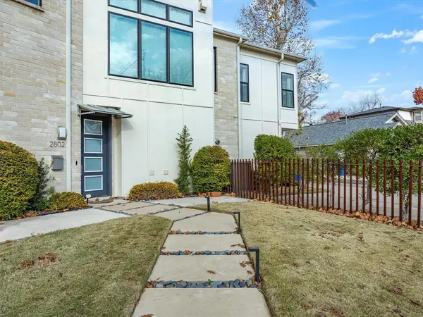 2802 Lee Street, Dallas, TX 75206