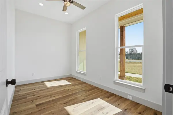 1081 Paradise Parkway, Poolville, TX 76487