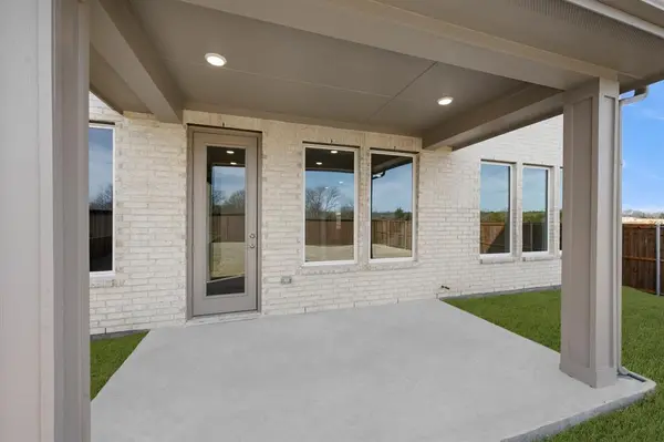 2216 Shady Elm Road, Midlothian, TX 76065