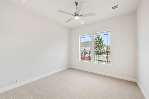 1617 Community Drive, Cedar Hill, TX 75116