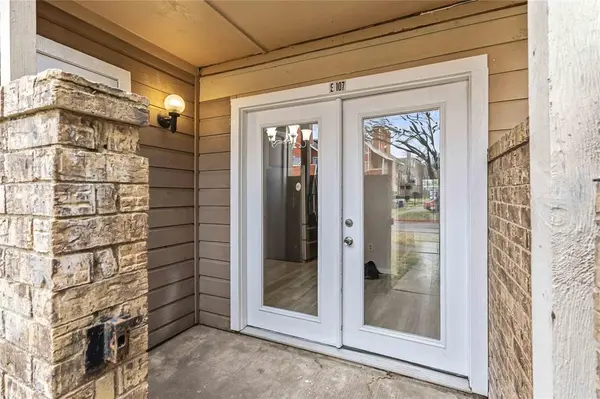 9809 Walnut Street #E-107, Dallas, TX 75243