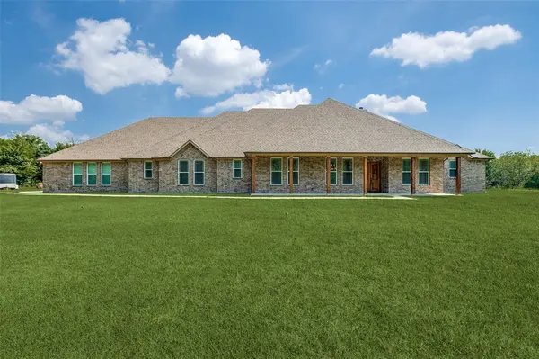 643 County Road 2255, Telephone, TX 75488