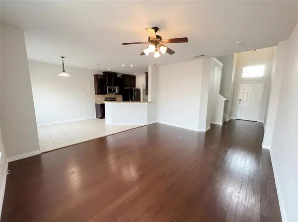 949 Wellington Drive, Lewisville, TX 75067