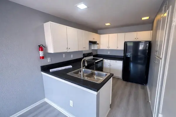 551 Ranch Trail #197, Irving, TX 75063