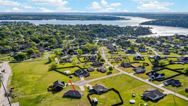 3905 Chippewa Court, Granbury, TX 76048