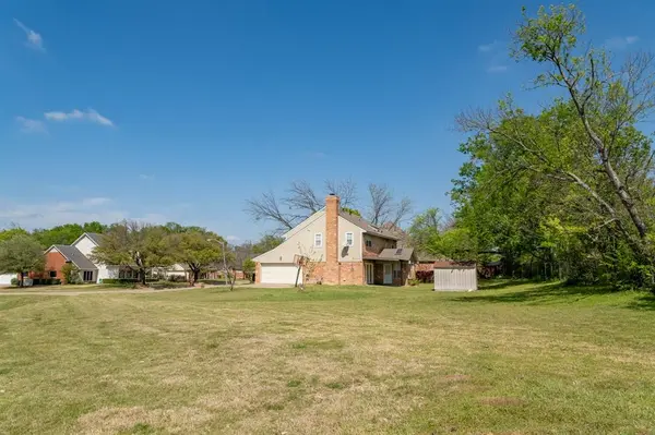 5 Griffith Court, Terrell, TX 75160